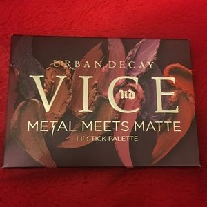 New Urban Decay Vice Metal meets Matte Lip Pallet